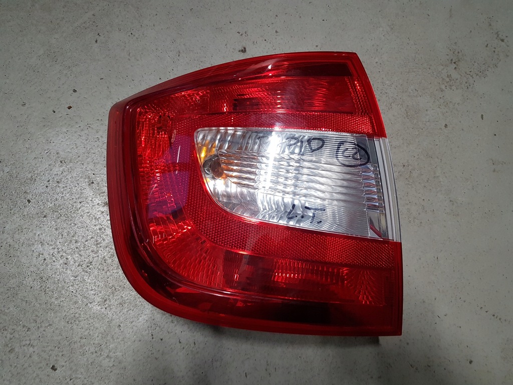 фото №1, Лампа ліва задня з вкладиш молдинг 5jh945095 skoda rapid liftback 12- оригінал