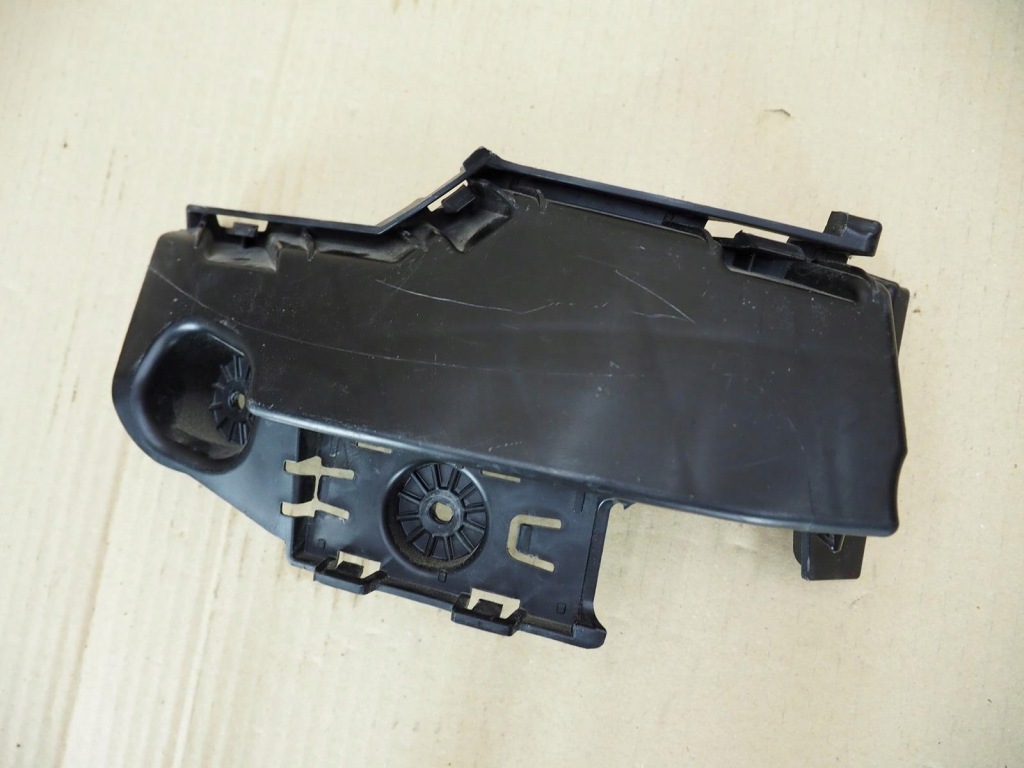 фото №1, Напрямна бампера лівий задня skoda octavia iv 5e7807377