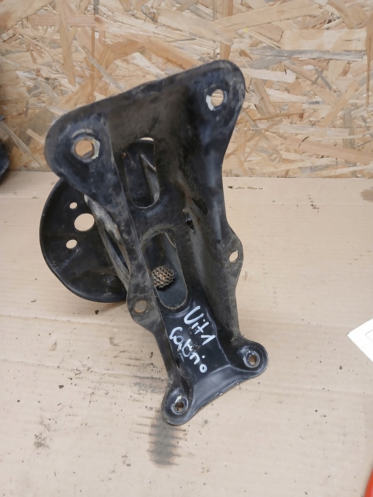 фото №5, Suzuki vitara i cabrio кронштейн колеса запасного