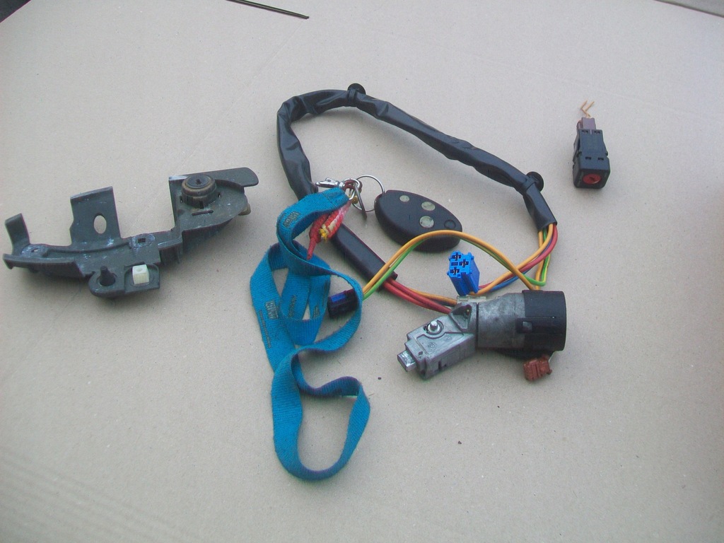 фото №6, Замок зажигания ключ вкладка citroen c5 01-08