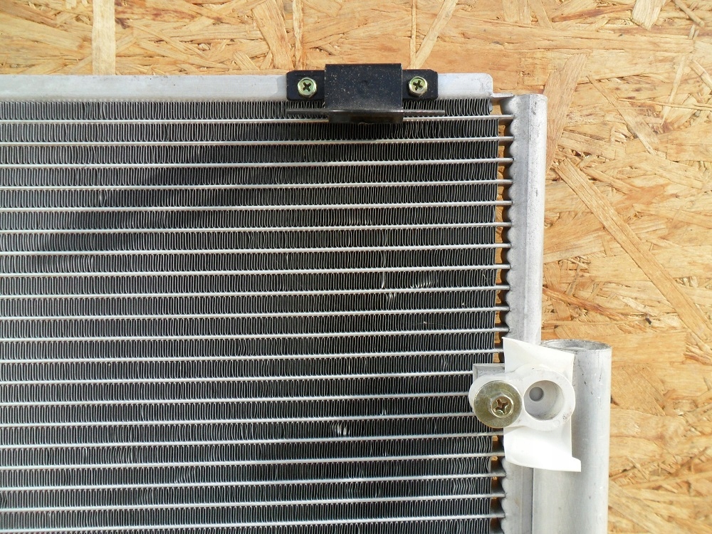 фото №5, Toyota hilux 2005- радиатор кондиционера