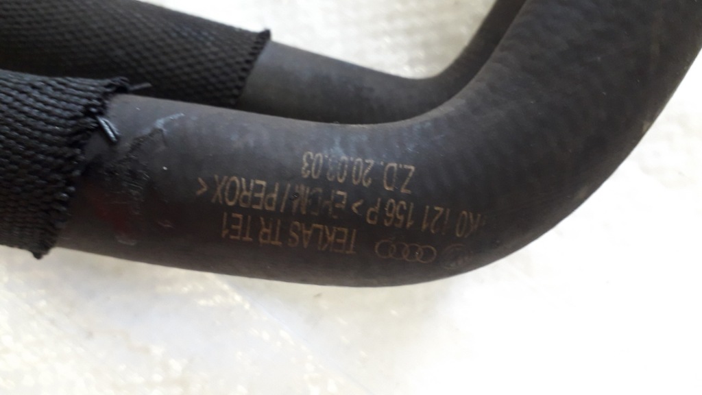 Audi a3 пабтрубок  труба радиатора шланг воды 1k0121156p Оригинал