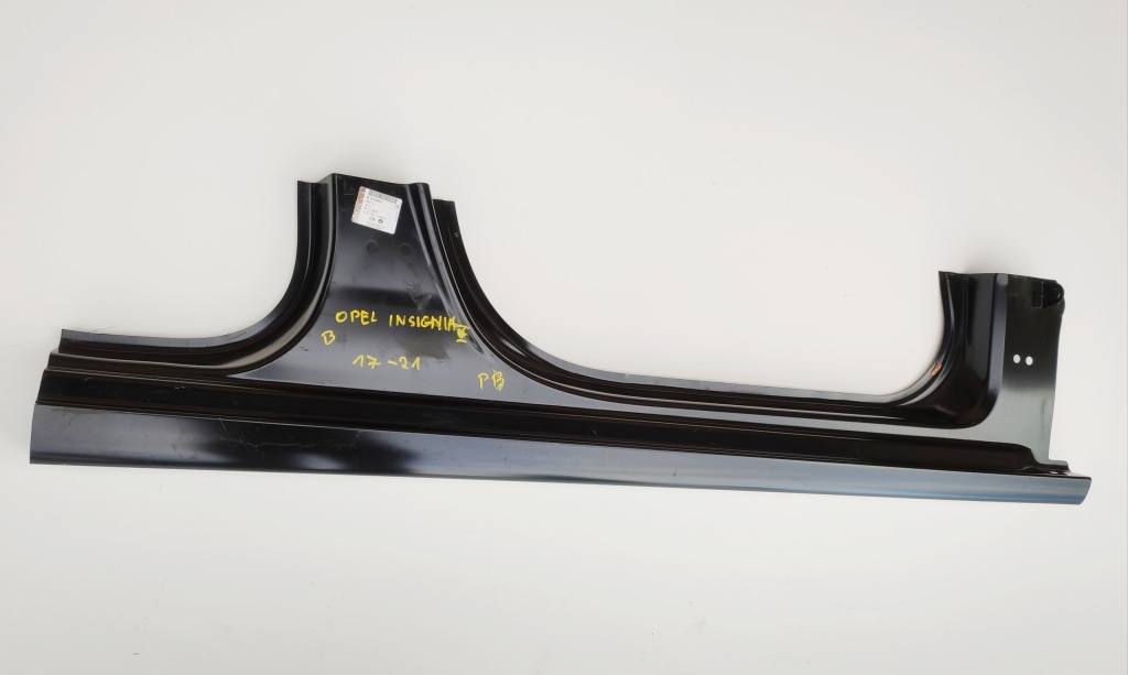 Opel insignia b 2 порог правый  обшивка 17-21 Цена