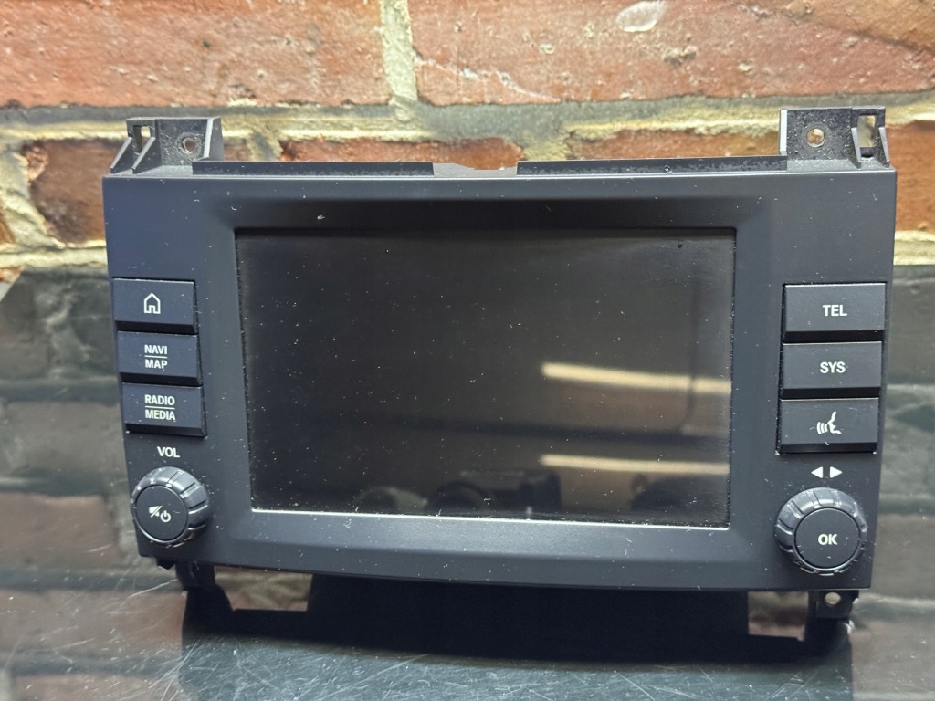 Купить Mercedes w447 радио навигация a4479002321