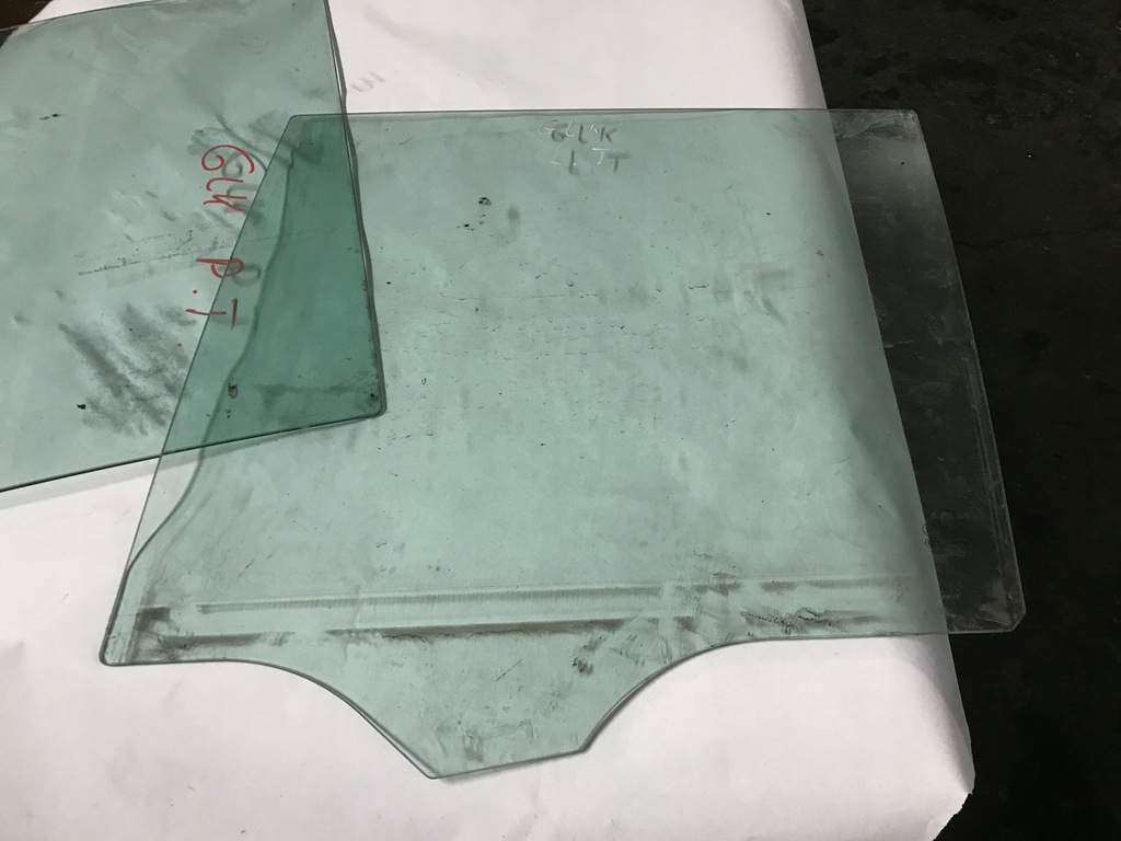 фото №1, Mercedes x204 glk стекло дверь задняя левый