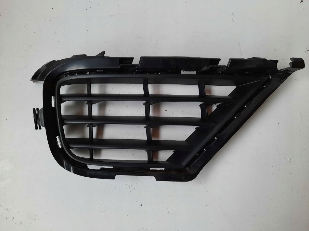 фото №1, Vw touareg ii lift 7p6 решётка бампера правая