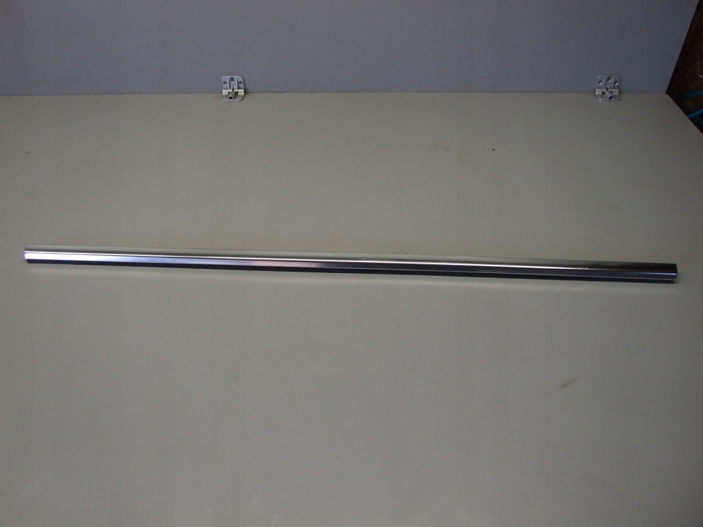 фото №1, Молдинг уплотнитель дверь правый задняя vw touareg 7l