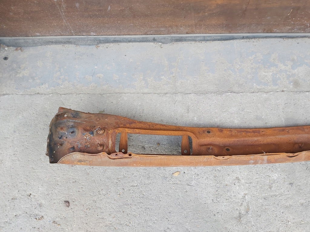 фото №8, Toyota sienna жабо стена перегородочная жёлоб