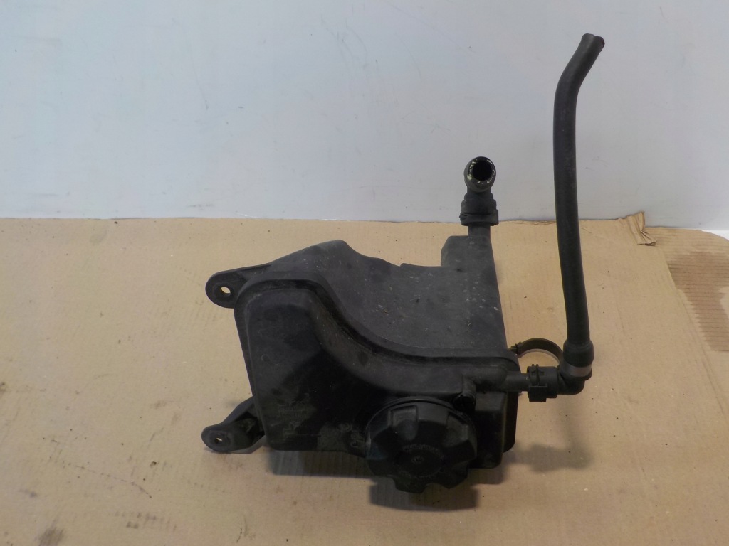 Купить Бак расширительный жидкости охлаждающий bmw e90 10808611