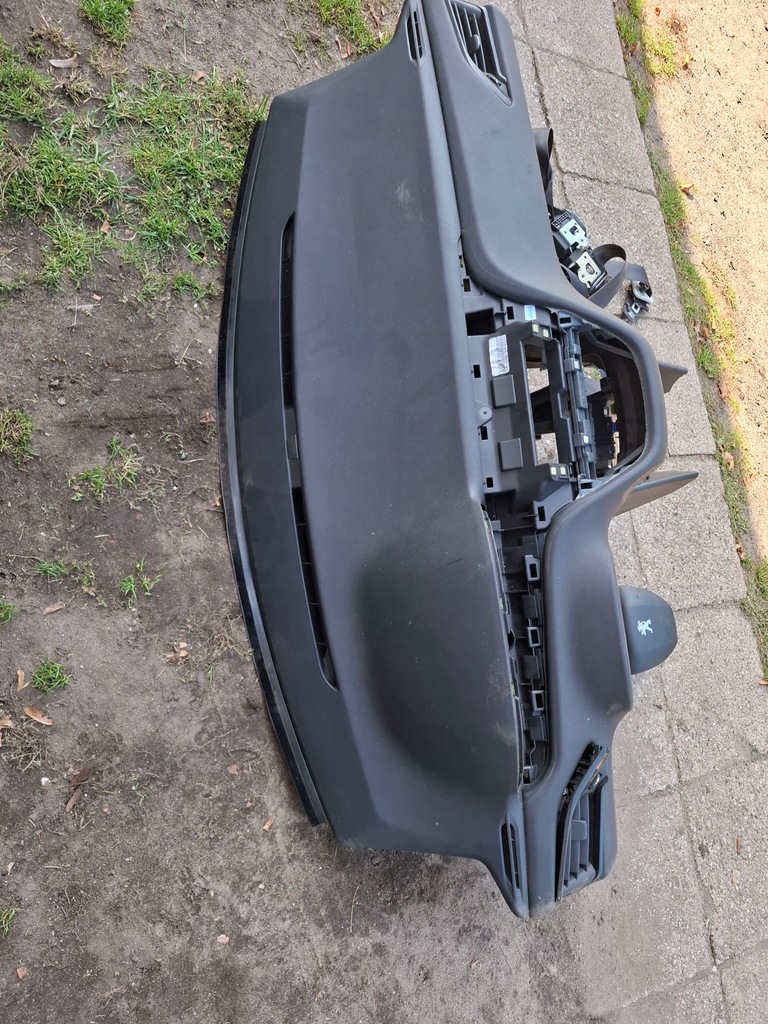 фото №4, Консоль air bag ремни peugeot 208 i