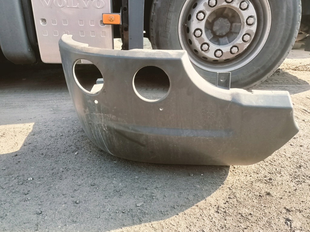 фото №1, Scania r бампер правый уголок обшивка