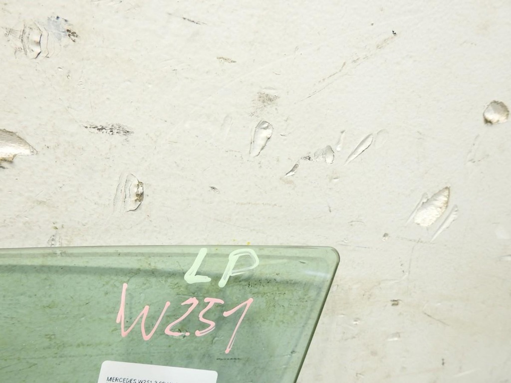 фото №2, Стекло дверь левый перед mercedes r w251