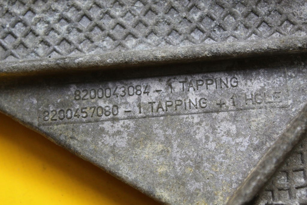 фото №8, Кронштейн опора коробки clio iii 1.2 tb 8200043084