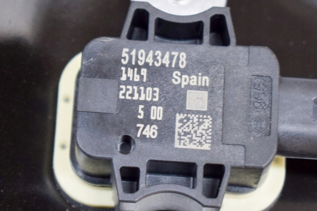 фото №6, Maserati levante suv m161 передняя левая плита дверная с датчиком zderzen