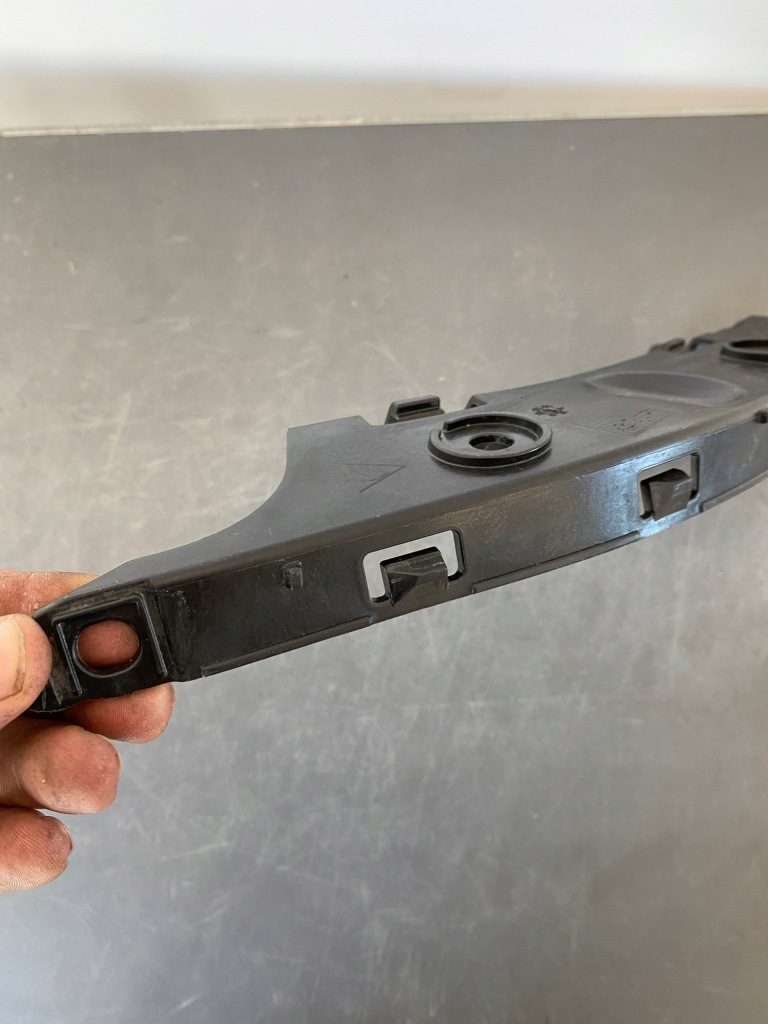 фото №6, Направляющая бампера задняя l ewy porsche panamera 971