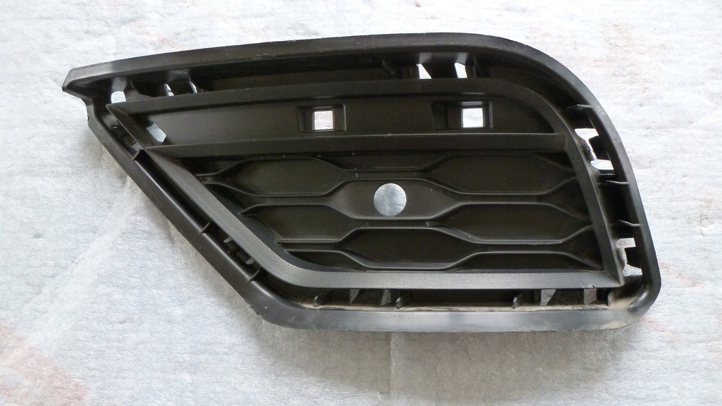 фото №1, Vw t-roc решётка бампер задняя правый 2ga807246c