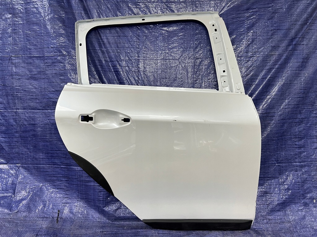 фото №1, Peugeot 2008 13-18 правое задние дверь