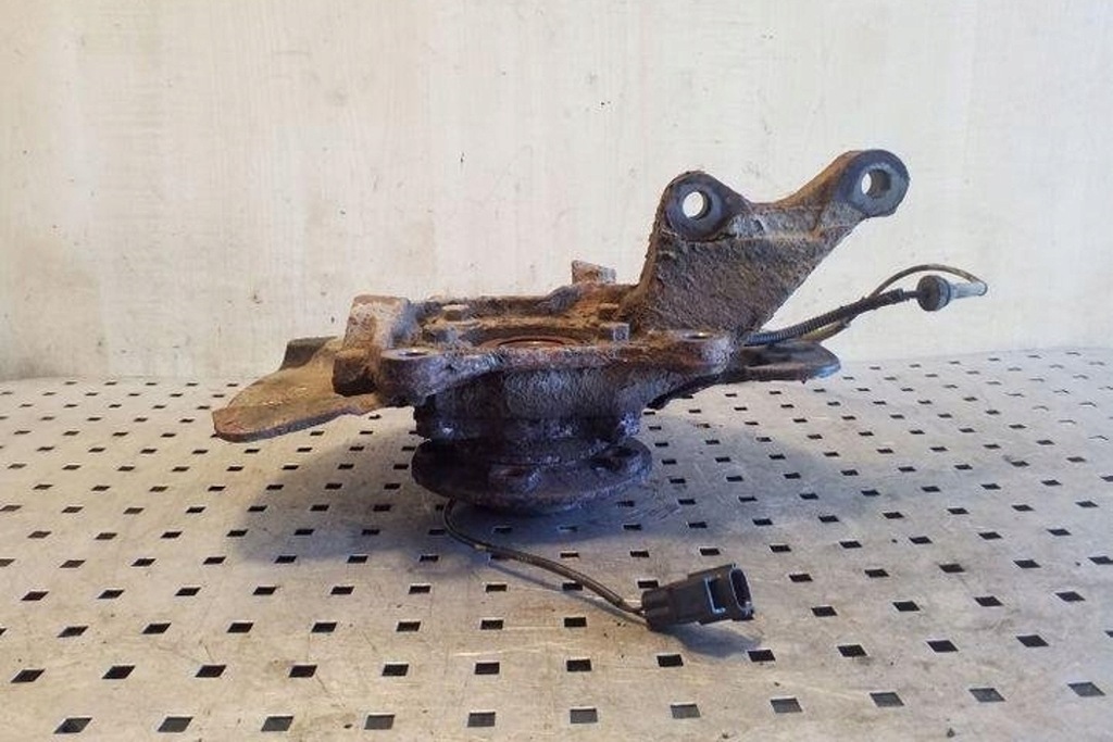 фото №6, Поворотный кулак передняя левая volvo xc90 i p31200297 2.4l дизель 136kw 2007