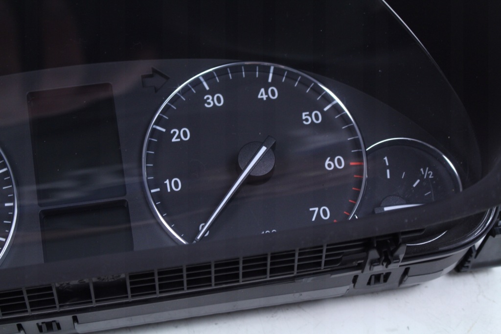 фото №4, Приборная панель счетчик mercedes w203 1,8i