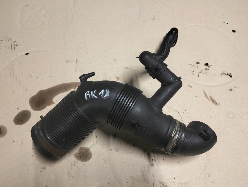 фото №1, Труба повітрозабірник повітря skoda rapid fabia ii 6r0129654c 1.6 tdi