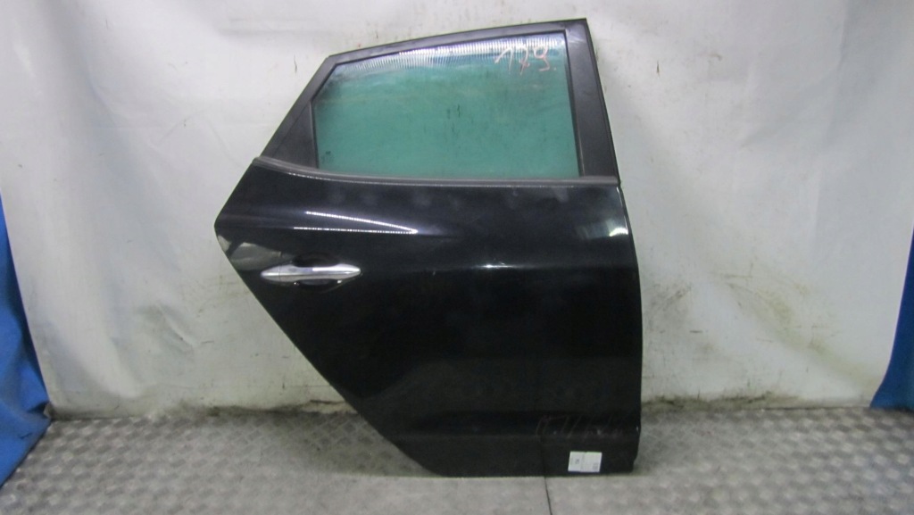 фото №1, Hyundai ix35 дверь правое задняя задние 1k 10-16 179