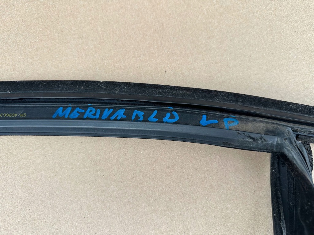 Opel meriva b прокладка скло дверей ліве перед Недорого