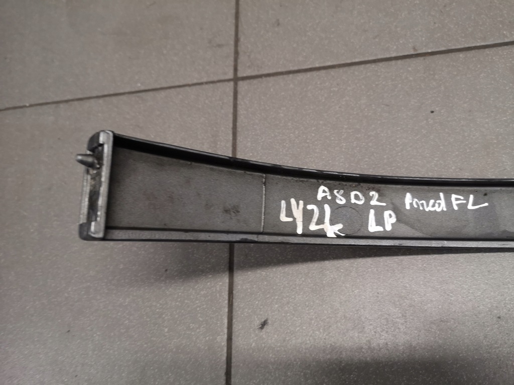 фото №14, Молдинг pod фара права audi a8 d2 lyzl 4d0853208c