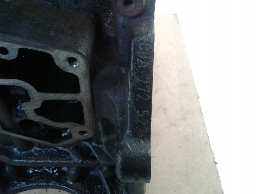 фото №5, Блок двигателя номинал 03l103021ah 2,0 tdi cba