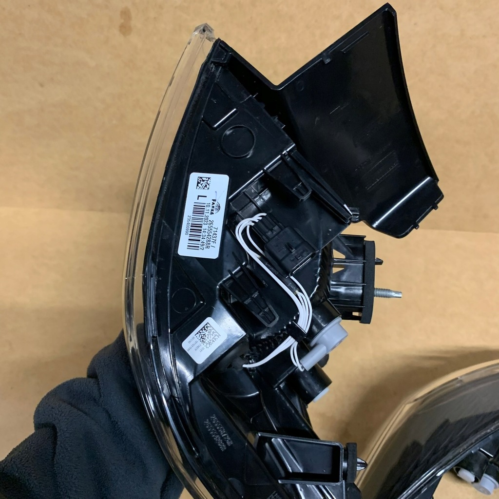 фото №12, Renault clio v lift 2023 левая лампа задняя led 265502066r