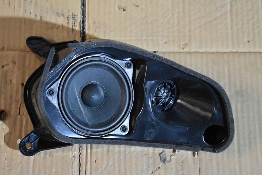 фото №1, Kpl. динамік стійка d лівий bmw x7 g07 1