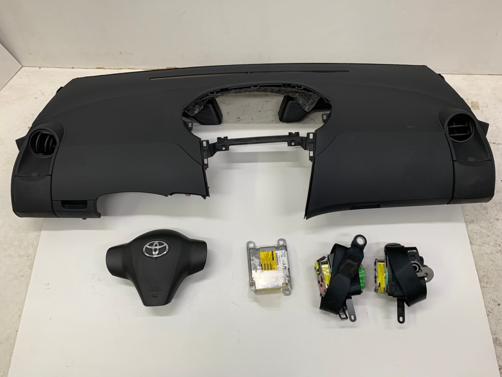 фото №1, Toyota yaris ii консоль подушка безопасности подушки безопасности ремни kompl
