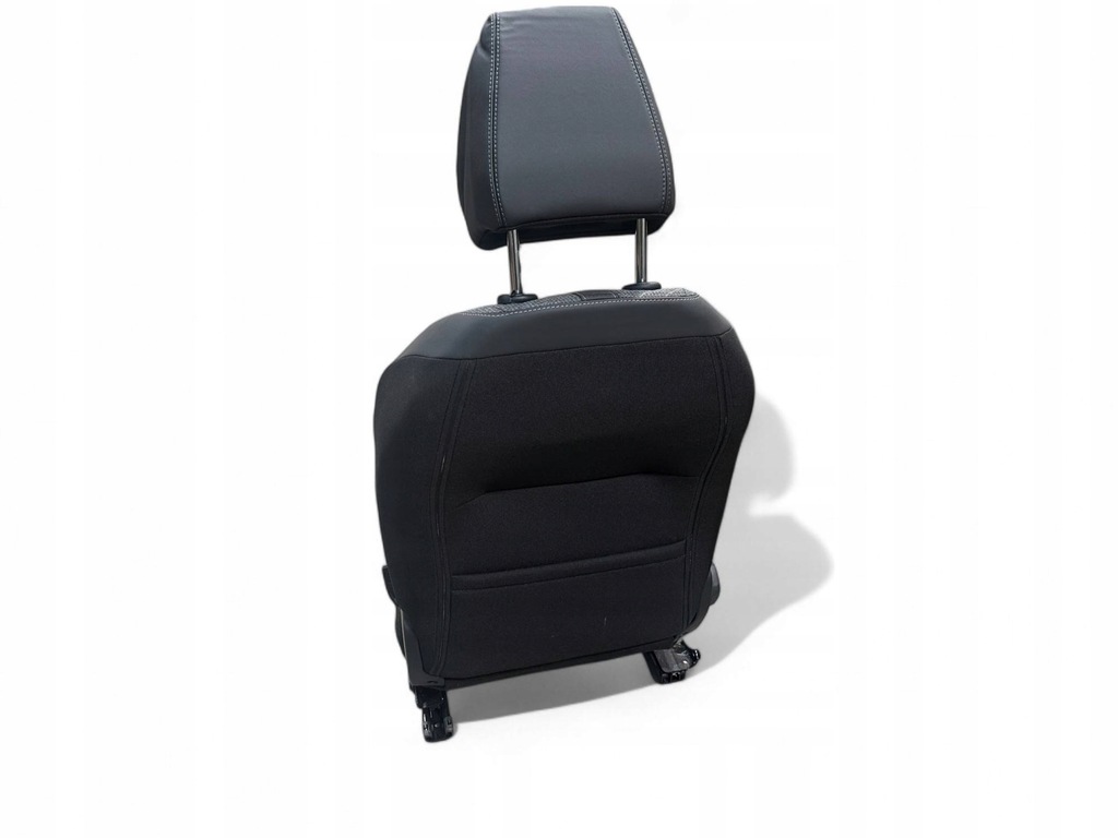 фото №15, Peugeot 2008 ii 2024 сиденья / заднее сиденье / комплект