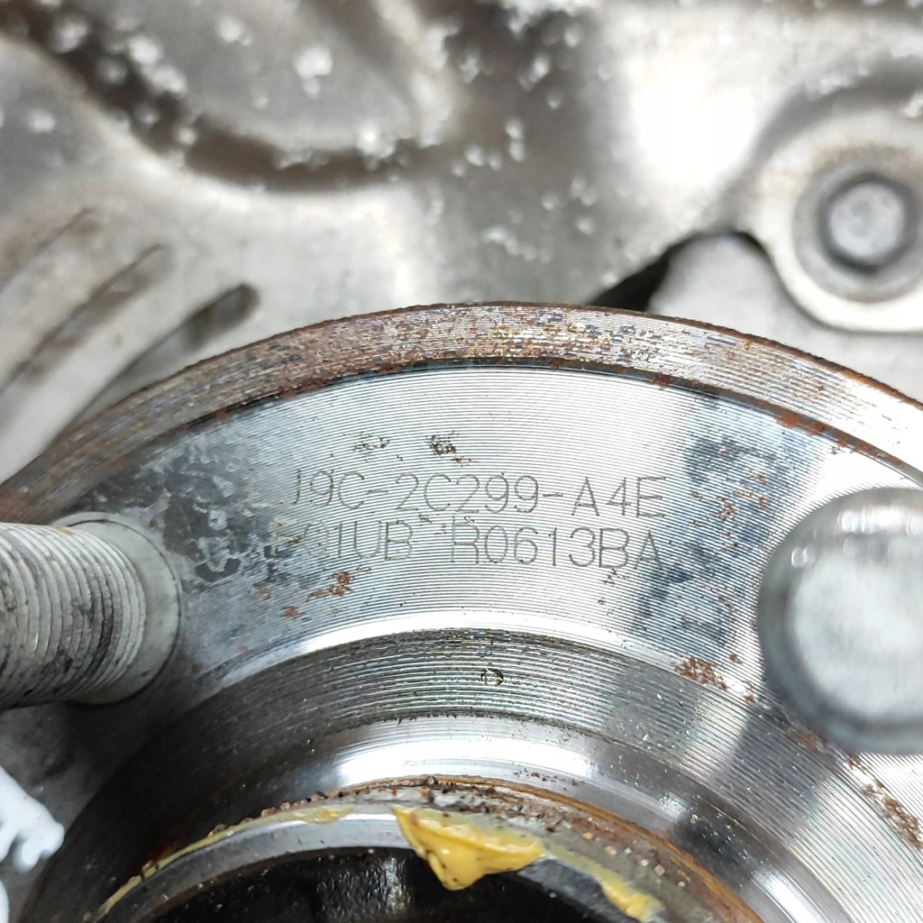 фото №8, Ford mustang mach-e 2023 ліва сторона ступиця колеса передній