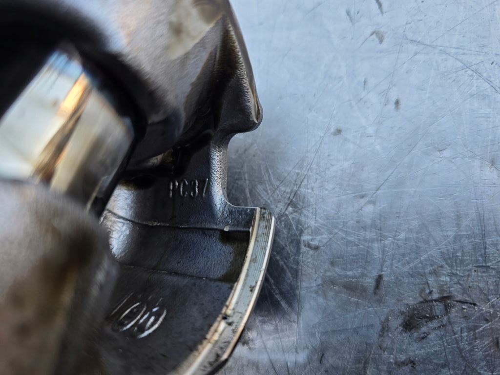 фото №4, Поршень hyundai i40 ix35 kia ceed sportage 1.7 crdi d4fd pc37