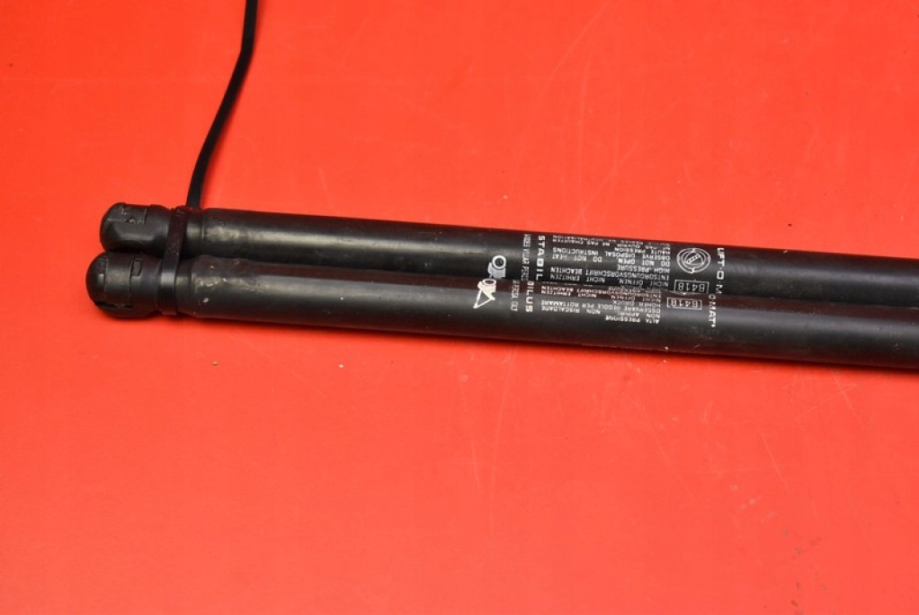 фото №5, Привод амортизаторы крышки 50515442 alfa romeo mito 08-18