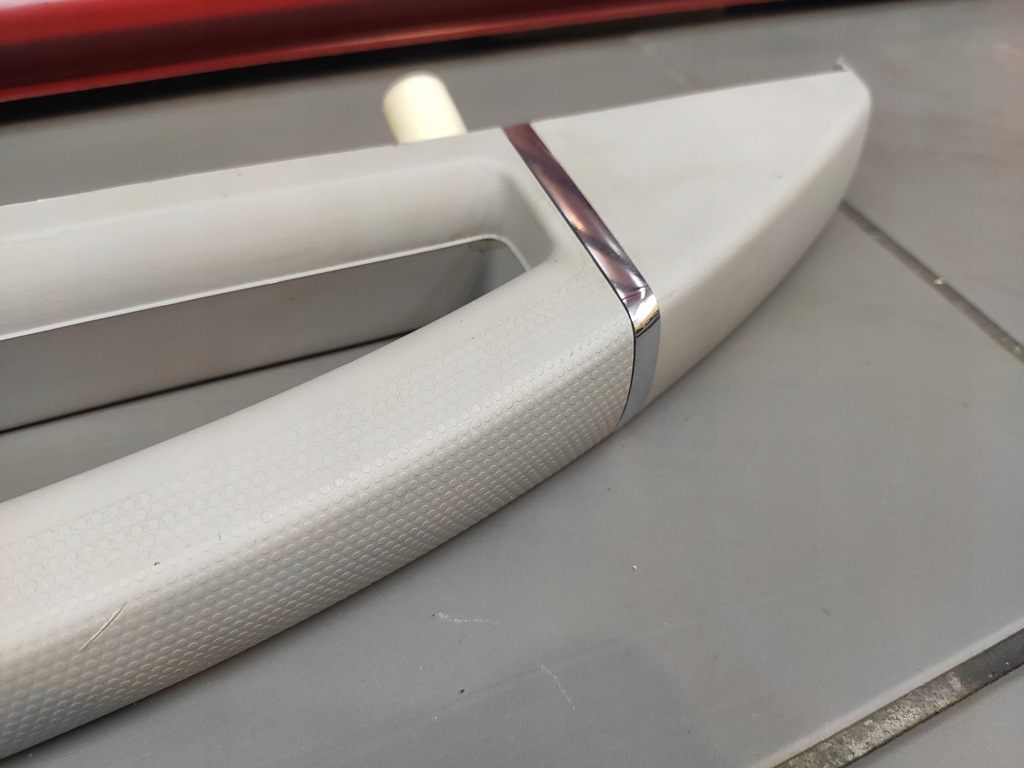 фото №6, Jeep cherokee liberty kk 07-12r. кронштейн ручка консолі сіра гумовий елемент оригінал