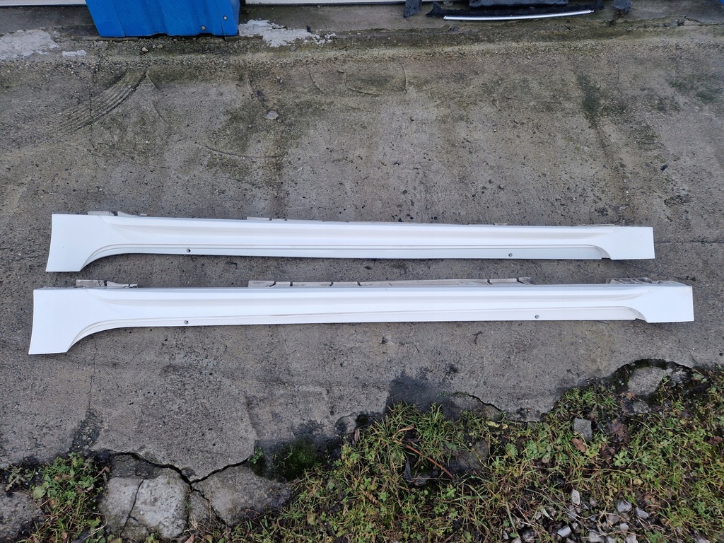 фото №12, Corolla e21 kombi - молдинг накладка порог правая