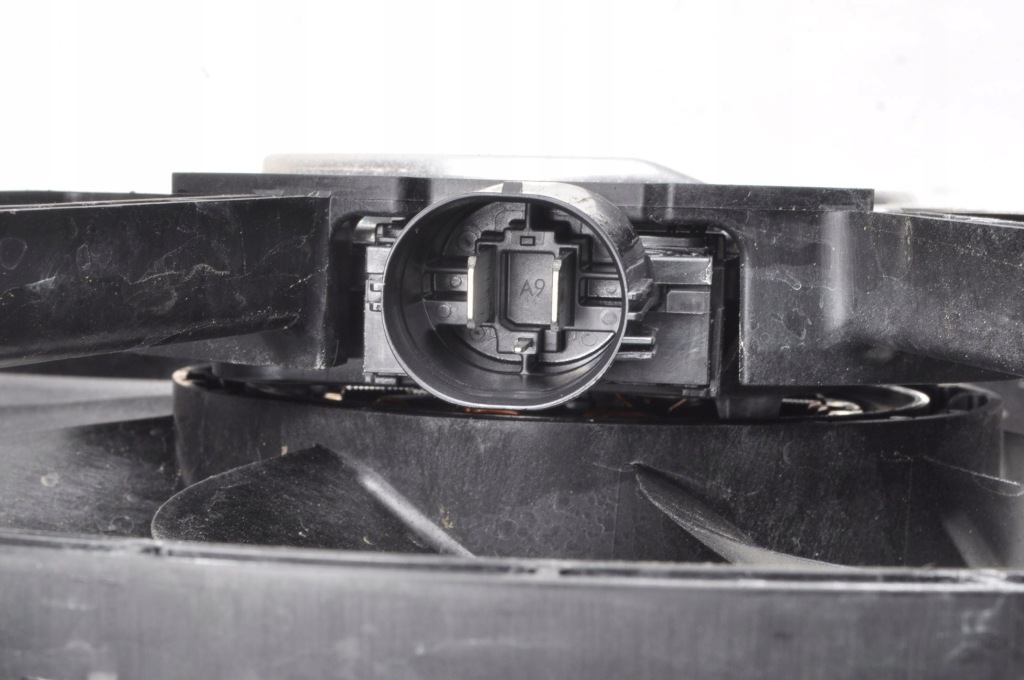 Suzuki s-cross vitara 3 1.4 hybrid вентилятор радіатора 24r 17100-74s00 Недорого