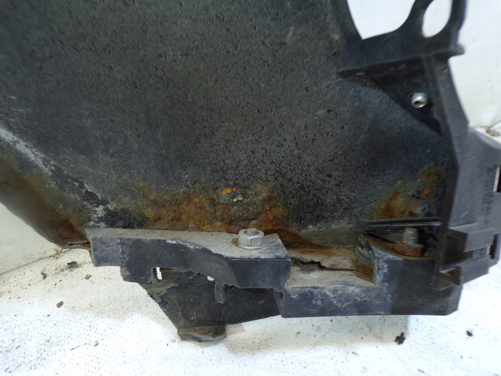 Крило ліве передній bmw e46 рестайлінг  колір schwarz 2 Доставка