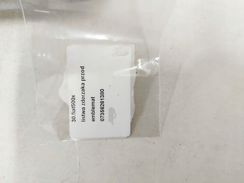 фото №10, Fiat 500x молдинг бампера перед накладка емблема 07356261380