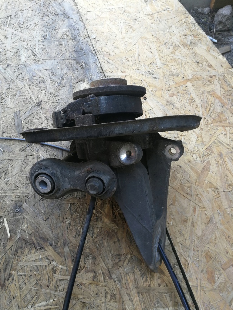 фото №5, Поворотный кулак правый задняя bmw e53 x5 3.0d