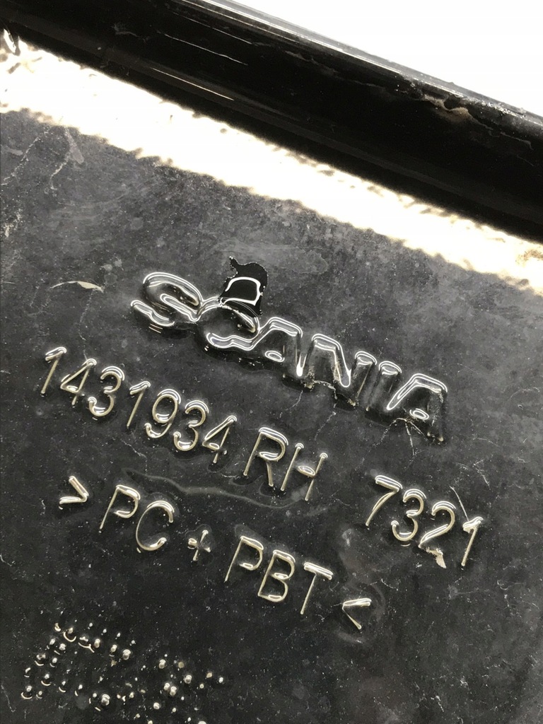 фото №10, Защита крыла кабины задняя правая 1431934 scania r 04-