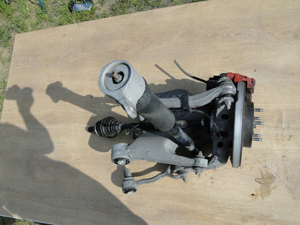 фото №9, Jaguar xe 2.0d поворотний кулак задня права комплектна