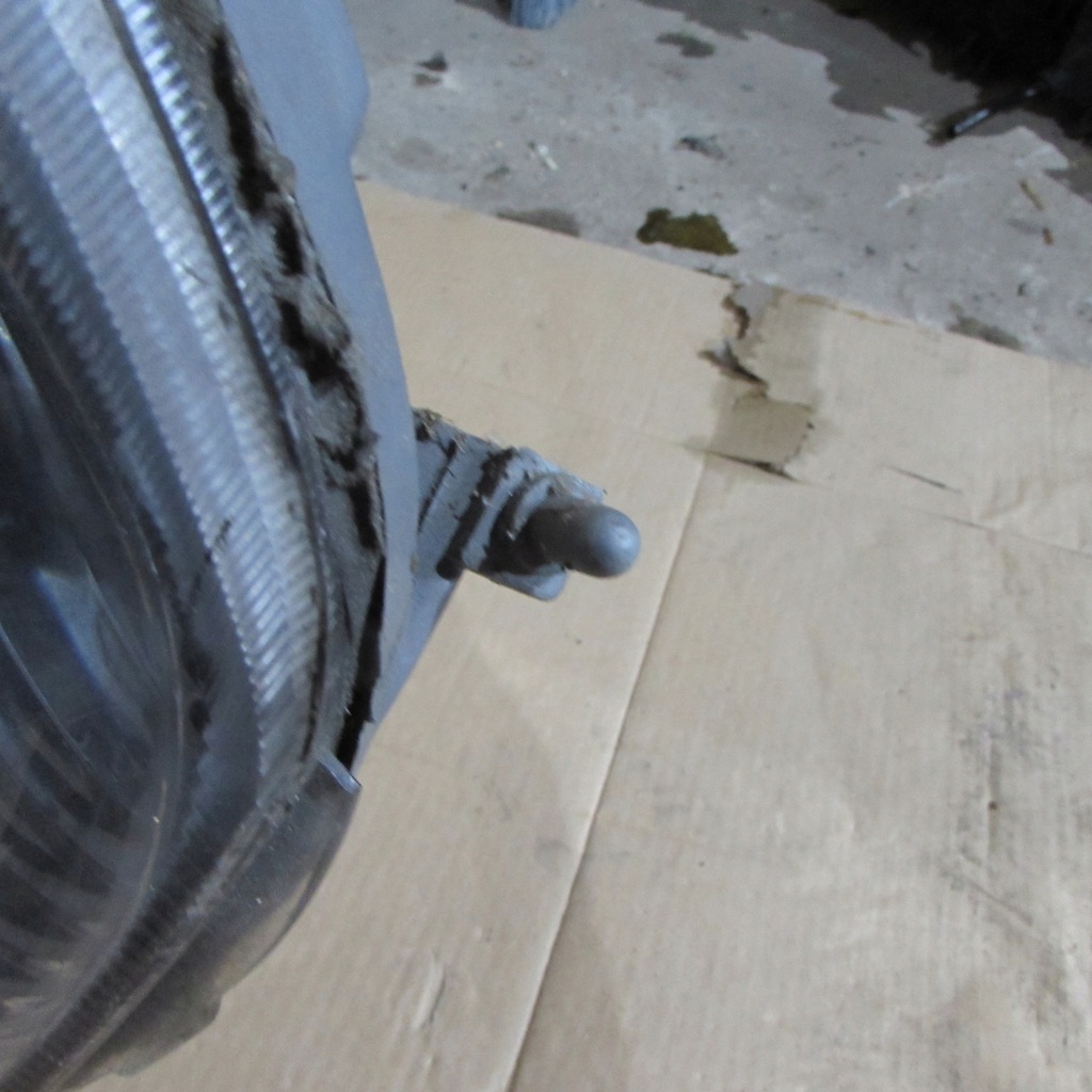 фото №8, Toyota yaris i 99-03r лампа перед левая