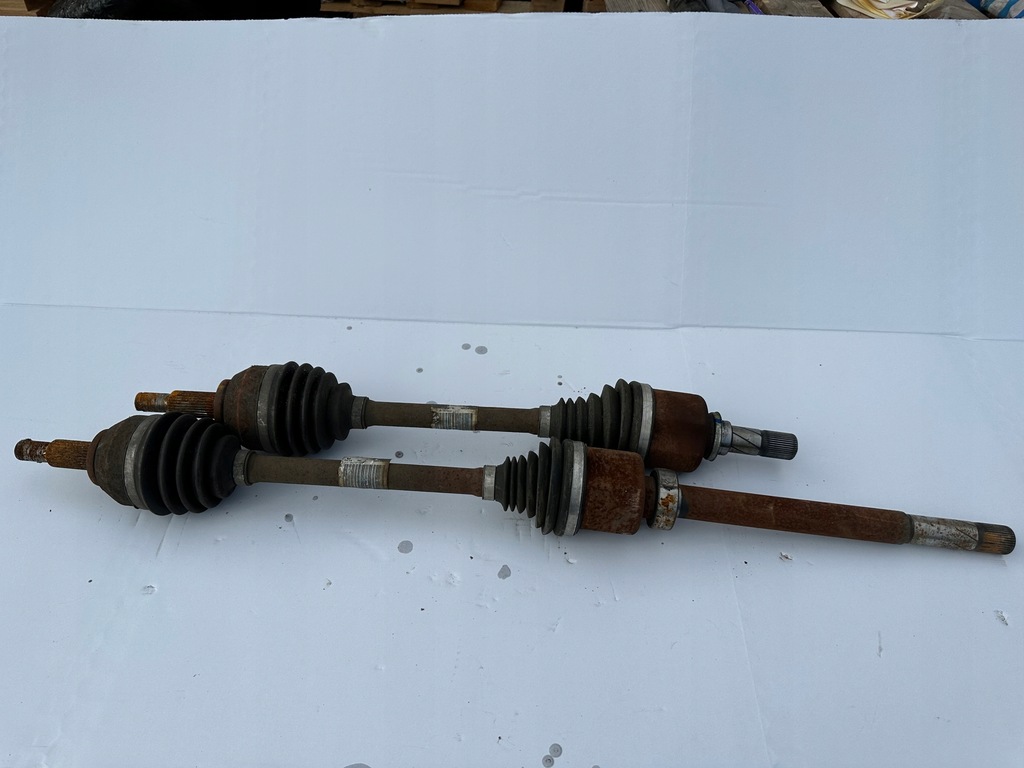 фото №1, Trafic iii lift приводной вал правая 1,6dci 391005010r