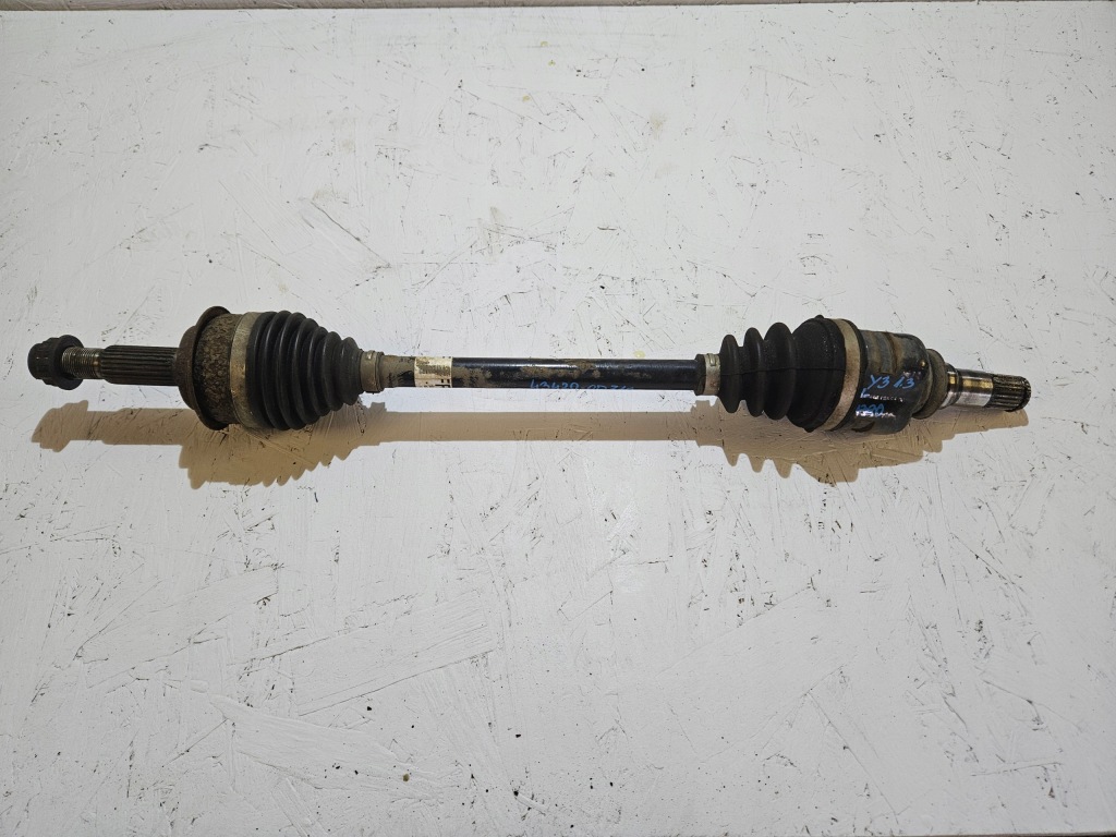 фото №1, Toyota yaris iii 12-17 1.33 приводной вал левая