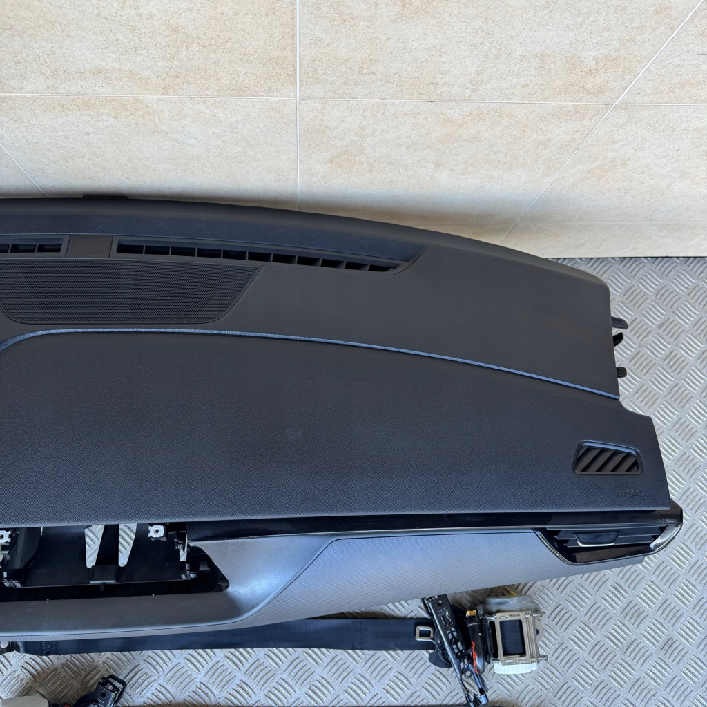 фото №4, Приборная панель комплектная подушка безопасности консоль ремни приборная панель skoda kamiq 2021 rok