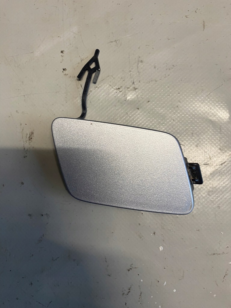 фото №1, Заглушка фаркоп бампера перед audi a6 c8 4k0807241a