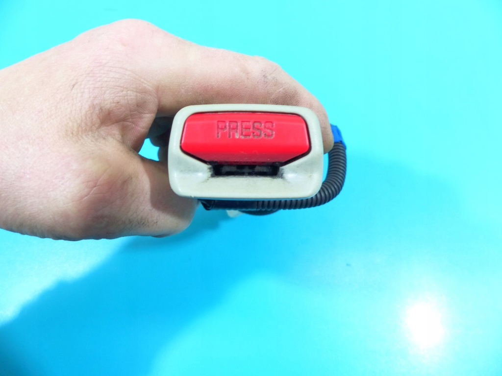 фото №3, Кліпса замок поперечина правий перед corolla e15