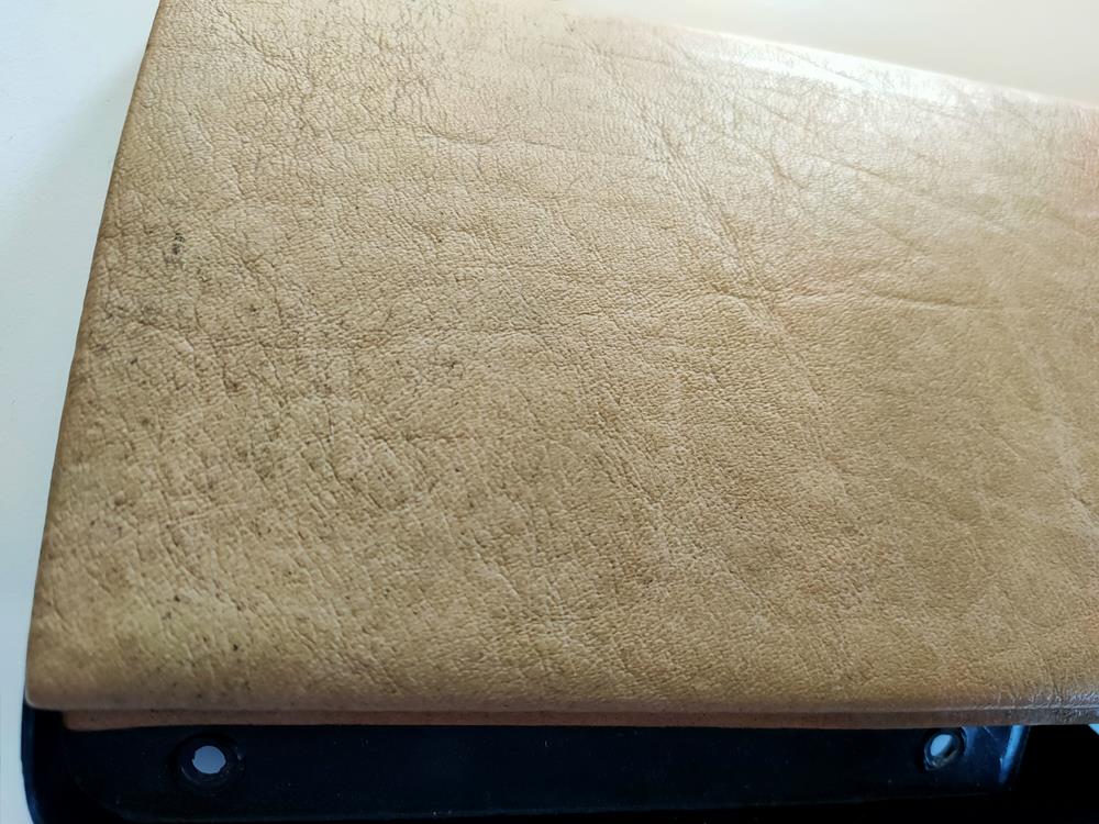 фото №9, Кришка дверцята бардачка панель приладів mercedes 107 ideał